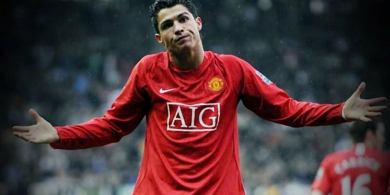 Cristiano Ronaldo và hành trình cán mốc 900 bàn thắng 2 Sân Old Trafford là nơi đã đưa Ronaldo trở thành tiền đạo hàng đầu thế giới